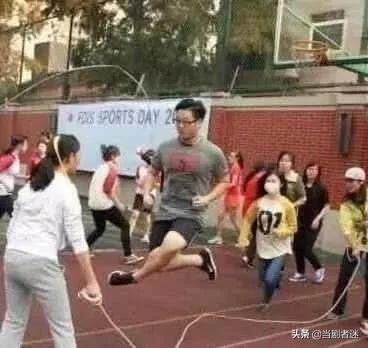 那些年冒死“偷拍”的老师丑照，直到毕业才敢发出来，太好笑了