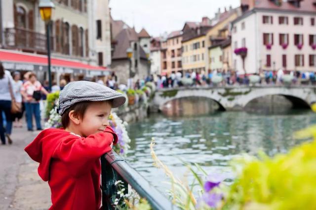 全球最美的10个鲜花小镇